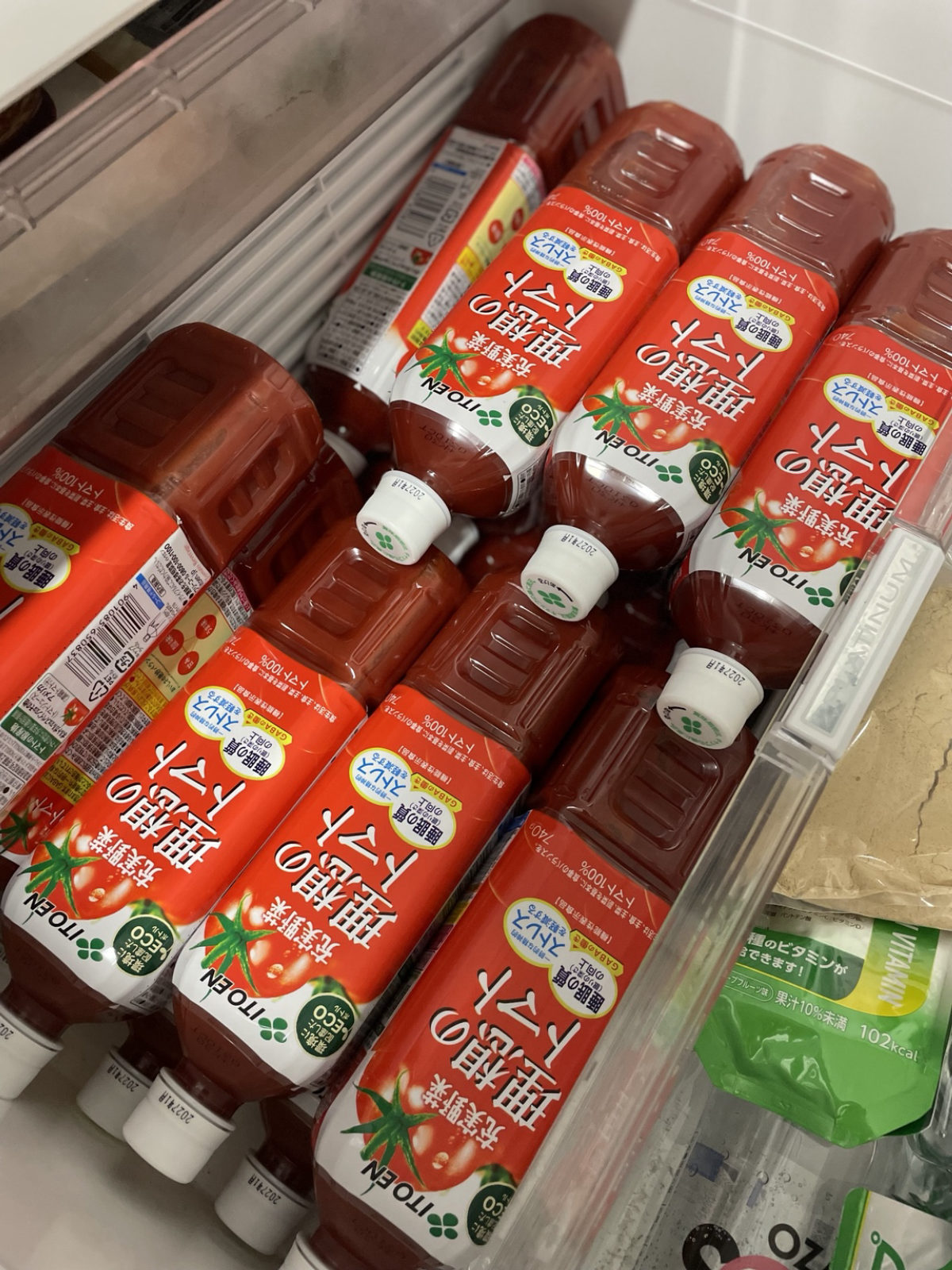 わが家の冷蔵庫にストックしている伊藤園の理想のトマト