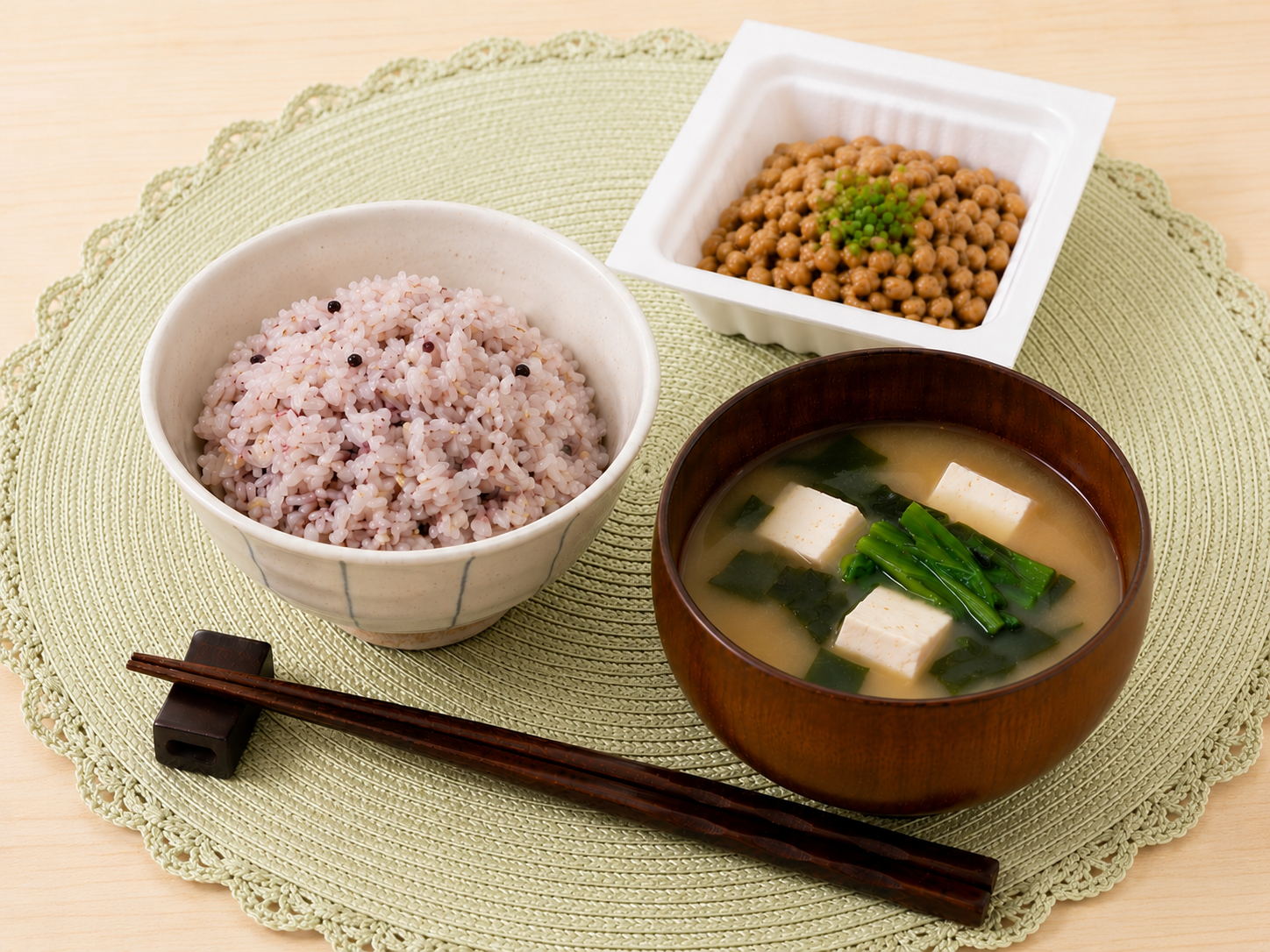 ごはんと味噌汁と納豆